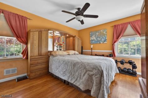 17 Lynn Court Hillsborough NJ 08844