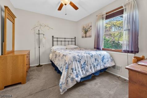 17 Lynn Court Hillsborough NJ 08844
