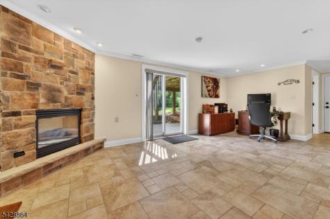 17 Lynn Court Hillsborough NJ 08844