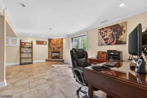 17 Lynn Court Hillsborough NJ 08844