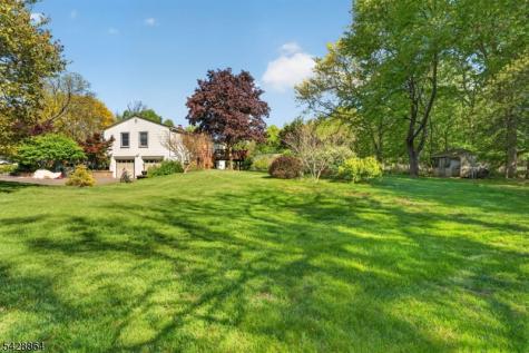 17 Lynn Court Hillsborough NJ 08844