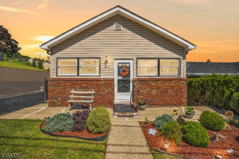 212 Gordon Avenue Totowa NJ 07512