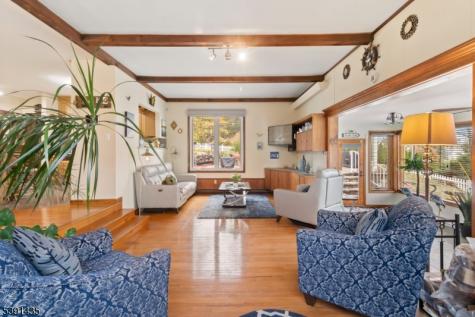 64 Ithanell Road Hopatcong NJ 07843