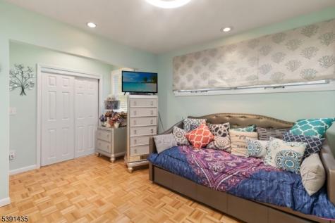 64 Ithanell Road Hopatcong NJ 07843