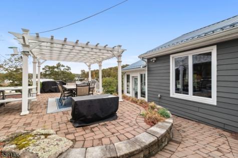 64 Ithanell Road Hopatcong NJ 07843