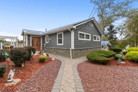 64 Ithanell Road Hopatcong NJ 07843