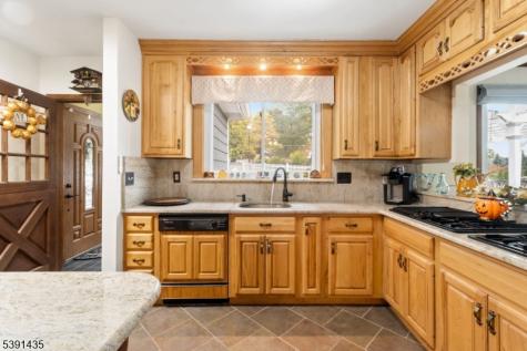 64 Ithanell Road Hopatcong NJ 07843