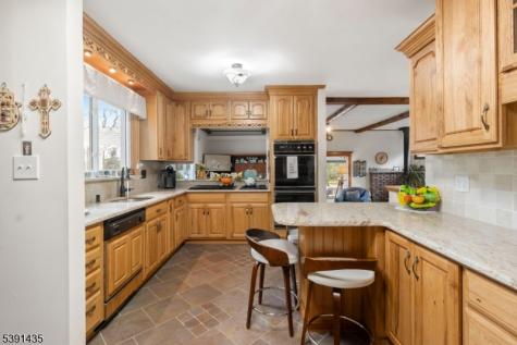 64 Ithanell Road Hopatcong NJ 07843