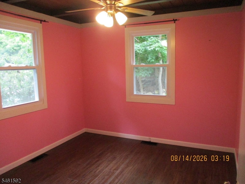 4 Mohawk Trail Hopatcong NJ 07821