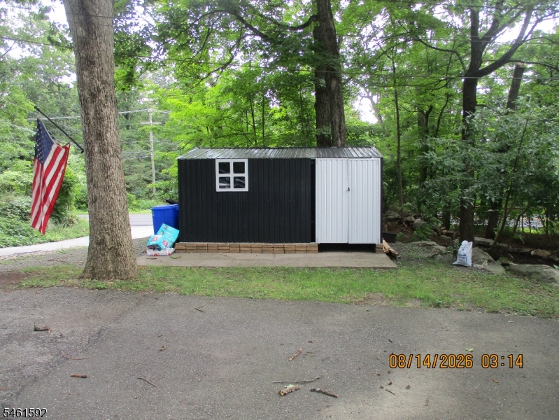 4 Mohawk Trail Hopatcong NJ 07821