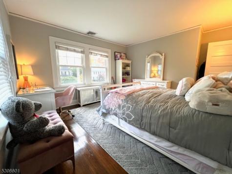 58 Cambridge Road Montclair NJ 07042