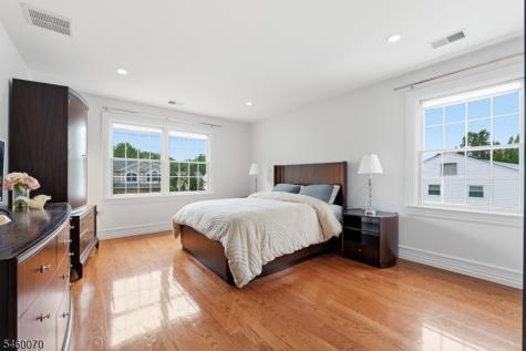 156 Boulevard Kenilworth NJ 07033