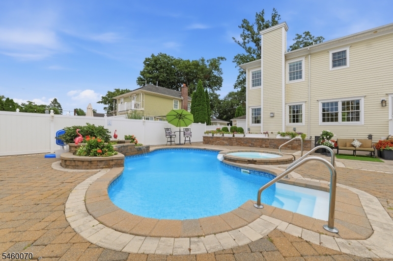 156 Boulevard Kenilworth NJ 07033