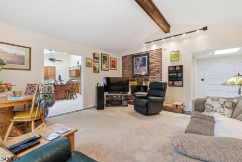 241 Hillside Avenue Roxbury NJ 07836