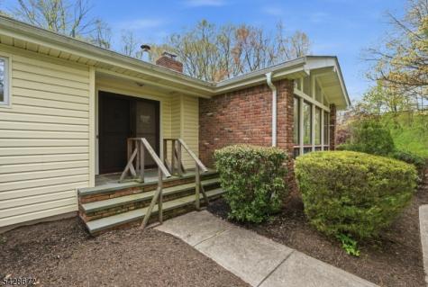 241 Hillside Avenue Roxbury NJ 07836