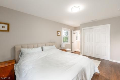 32 Headley Avenue Morris Plains NJ 07950