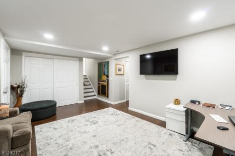 32 Headley Avenue Morris Plains NJ 07950
