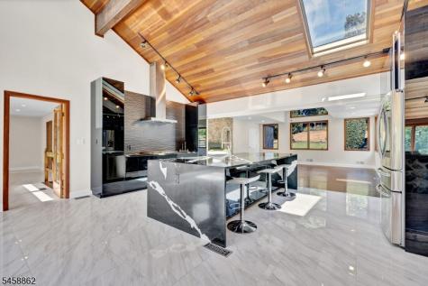 525 Johnston Drive Watchung NJ 07069