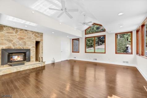 525 Johnston Drive Watchung NJ 07069