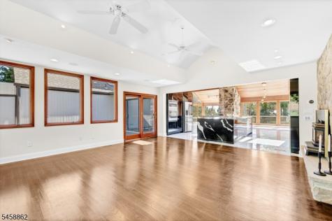 525 Johnston Drive Watchung NJ 07069