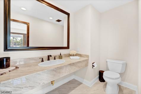 525 Johnston Drive Watchung NJ 07069