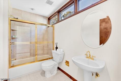 525 Johnston Drive Watchung NJ 07069