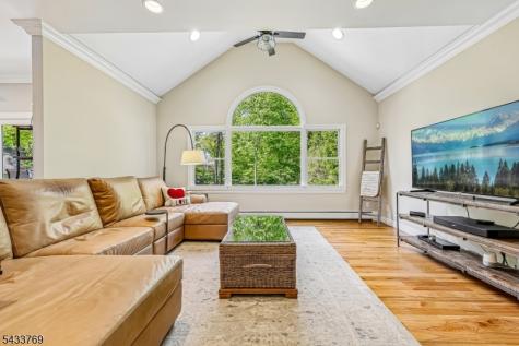 129 Woodland Avenue Ramsey NJ 07446