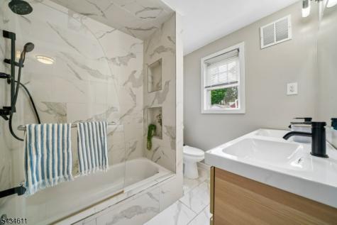 158 Maple Street West Orange NJ 07052