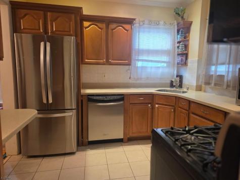 5 Roosevelt Avenue East Orange NJ 07017