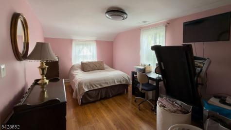 28 Noel Drive North Arlington NJ 07031