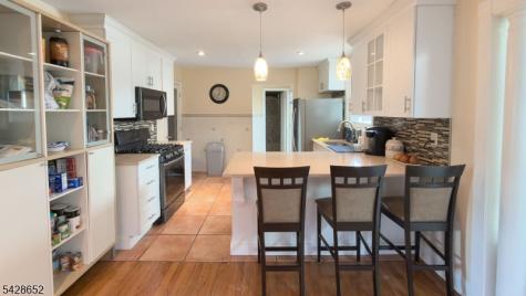 28 Noel Drive North Arlington NJ 07031
