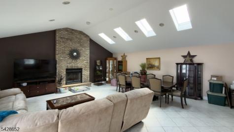 28 Noel Drive North Arlington NJ 07031
