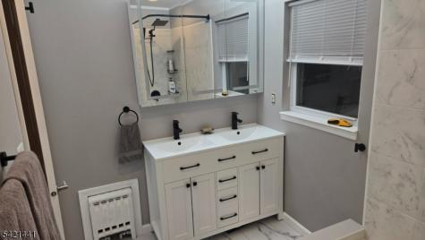 206 E Clay Avenue Roselle Park NJ 07204
