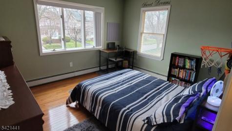 206 E Clay Avenue Roselle Park NJ 07204