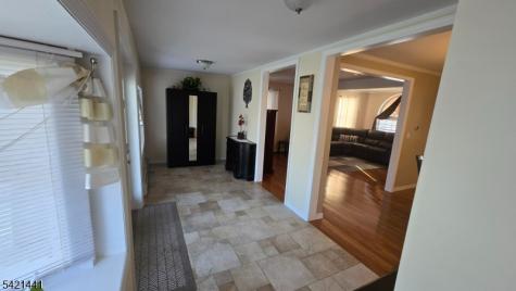 206 E Clay Avenue Roselle Park NJ 07204
