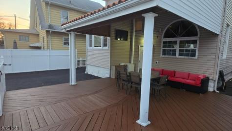 206 E Clay Avenue Roselle Park NJ 07204