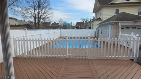 206 E Clay Avenue Roselle Park NJ 07204