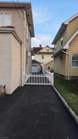 206 E Clay Avenue Roselle Park NJ 07204