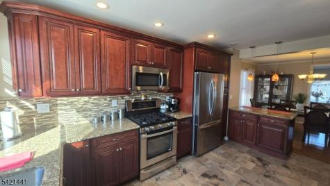 206 E Clay Avenue Roselle Park NJ 07204