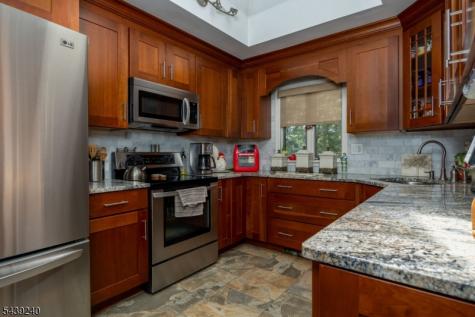 1150 Lakeside Drive E Vernon NJ 07422