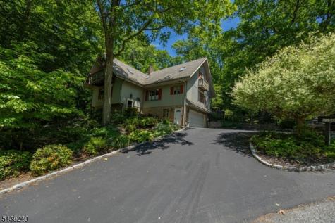 1150 Lakeside Drive E Vernon NJ 07422