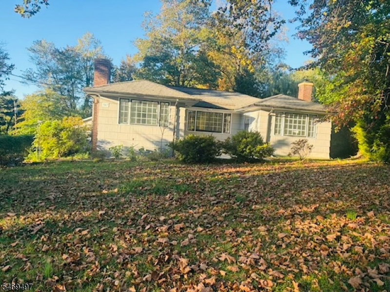 367 Summit Road Mountainside NJ 07092