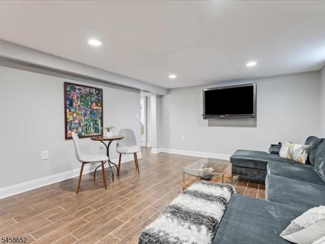 48 Lakeview Drive Morris Plains NJ 07950