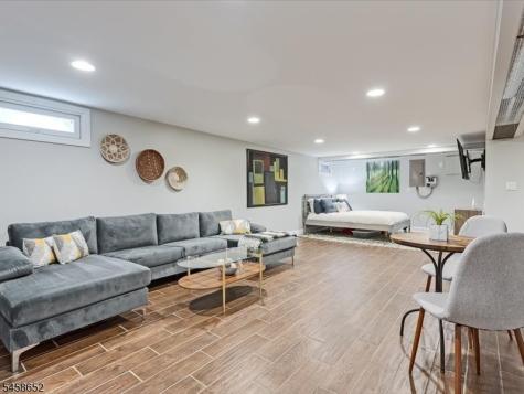 48 Lakeview Drive Morris Plains NJ 07950