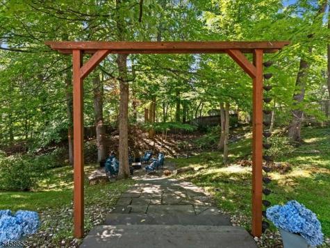 48 Lakeview Drive Morris Plains NJ 07950