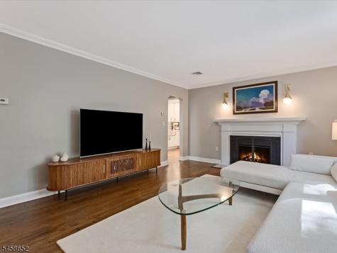 48 Lakeview Drive Morris Plains NJ 07950