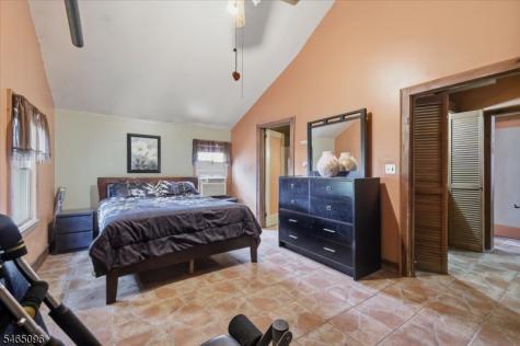 68 Silver Lake Road Frelinghuysen NJ 07825