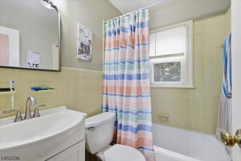 68 Silver Lake Road Frelinghuysen NJ 07825