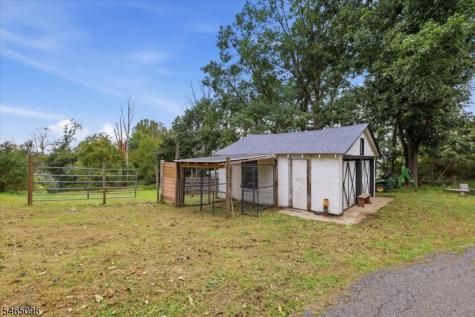 68 Silver Lake Road Frelinghuysen NJ 07825