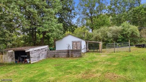 68 Silver Lake Road Frelinghuysen NJ 07825